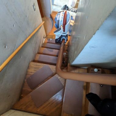 横浜市　家庭用階段昇降機　撤去 のビフォー画像